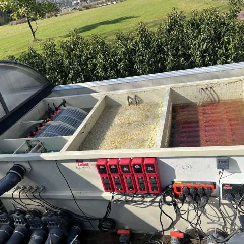 28 3 2025 aanleggen, kooi, vijver met filter installatie en trommel - Blog - A van Spelde Hoveniers