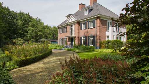 Luxe tuin aanleggen in   AalsmeerAalsmeer