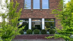 images/0000nieuws/2023/9-pim-noordermeer/amsterdam-breda-eindhoven-tilburg-moderne-luxe-tuin-aanleggen-tuinontwerper-257x145-b37