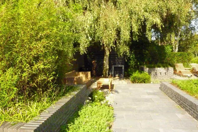 images/mes/2 moderene tuinen tuin bestraten met natuursteen hovenier tilburg-635x424-f70